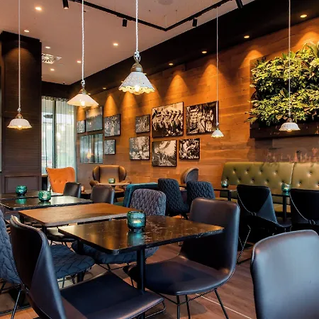 One Salzburg-sued 3*